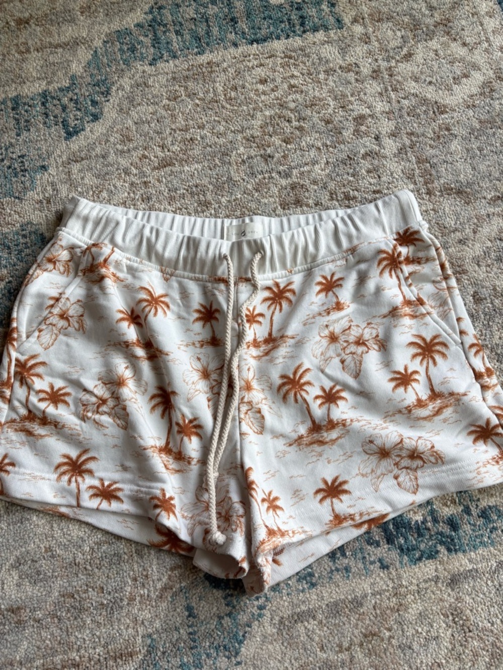 Lou & Grey Ribbed Lounge Shorts